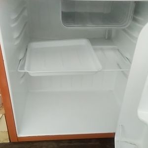 Mini fridge